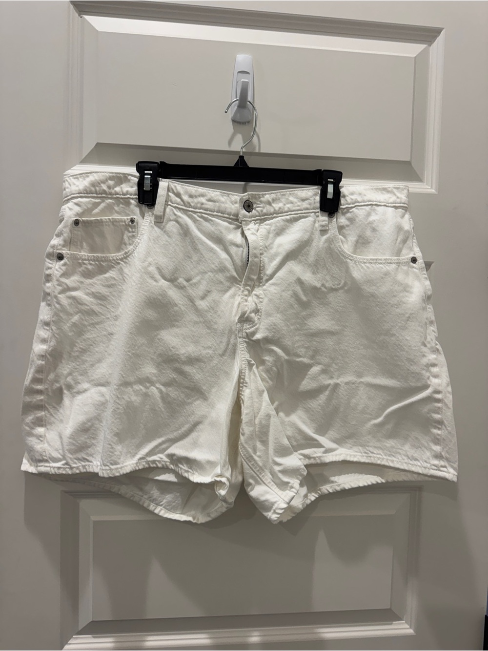 Abercrombie & Fitch White Denim Jean Shorts- Loose fit